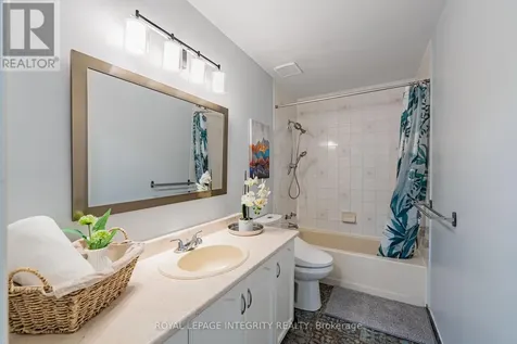 208 Blackdome Crescent Ottawa ON K2T 1A6