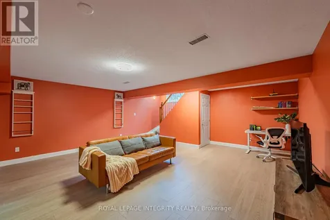208 Blackdome Crescent Ottawa ON K2T 1A6