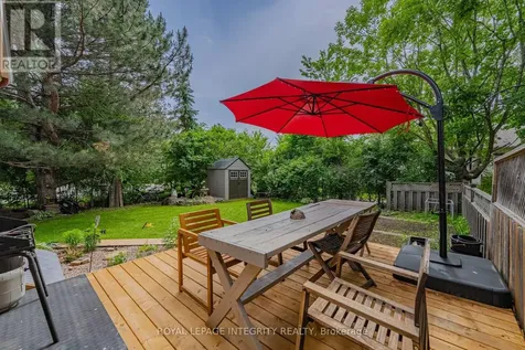 208 Blackdome Crescent Ottawa ON K2T 1A6