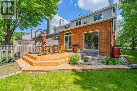 208 Blackdome Crescent Ottawa ON K2T 1A6