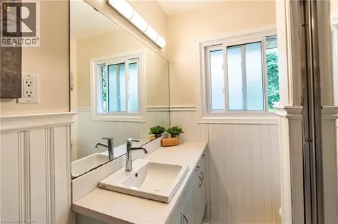 62 Boniface Avenue Kitchener ON N2C 1L9