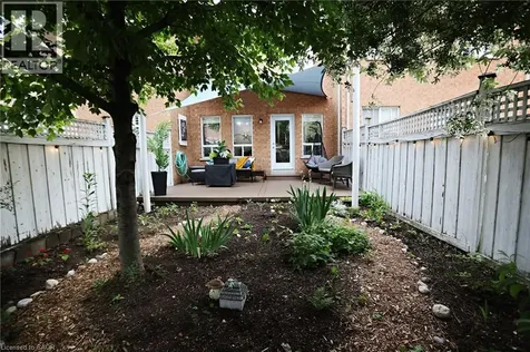 1815 Mccoy Avenue Burlington ON L7L 7L8