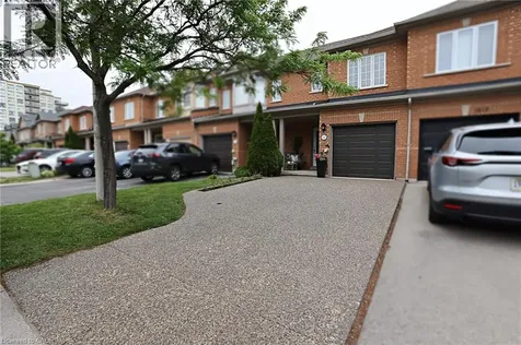 1815 Mccoy Avenue Burlington ON L7L 7L8