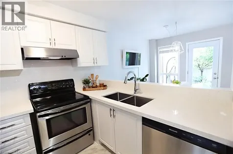 1815 Mccoy Avenue Burlington ON L7L 7L8