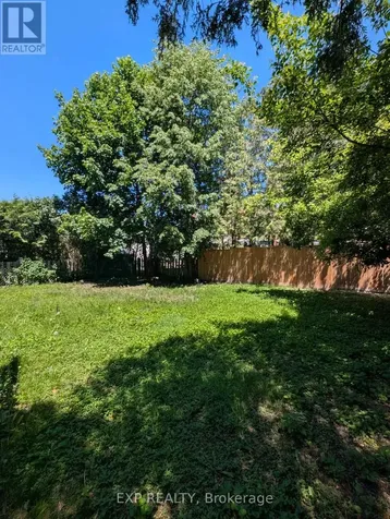 2 Thiessen Crescent Ottawa ON K2L 2M3