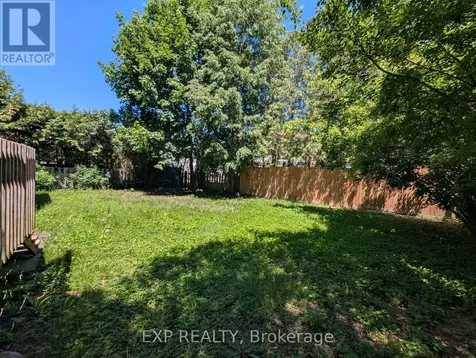 2 Thiessen Crescent Ottawa ON K2L 2M3