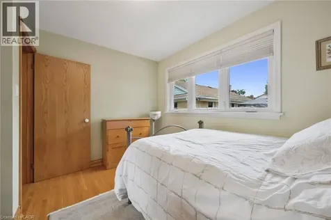 317 Pandora Avenue North Kitchener ON N2H 3E4