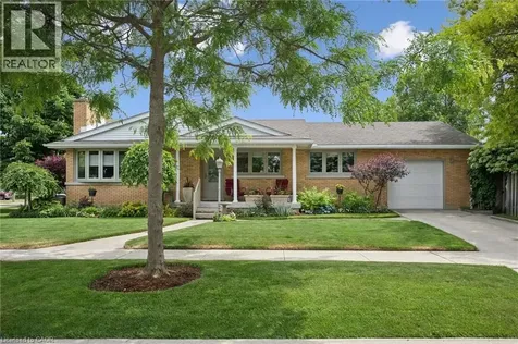 317 Pandora Avenue North Kitchener ON N2H 3E4