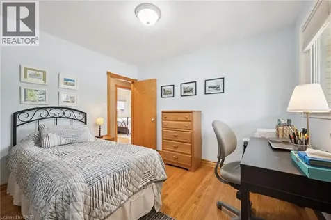 317 Pandora Avenue North Kitchener ON N2H 3E4