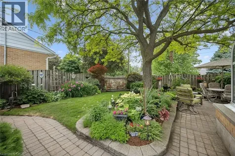 317 Pandora Avenue North Kitchener ON N2H 3E4