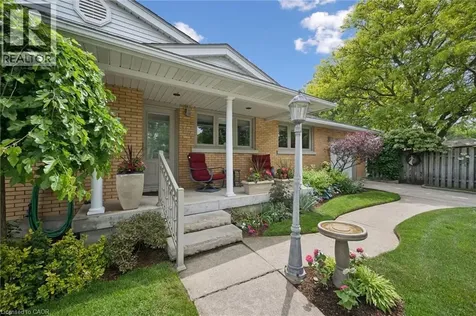317 Pandora Avenue North Kitchener ON N2H 3E4