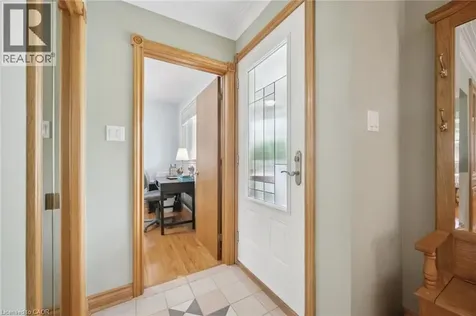 317 Pandora Avenue North Kitchener ON N2H 3E4