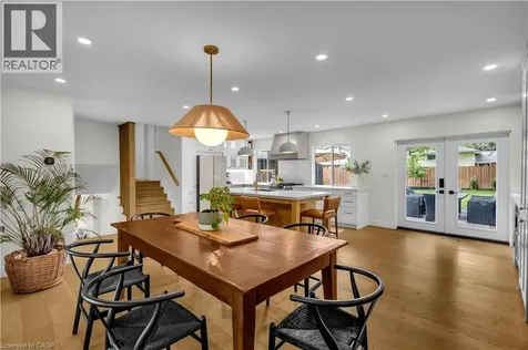 5211 Tamarac Drive Burlington ON L7L 3N3