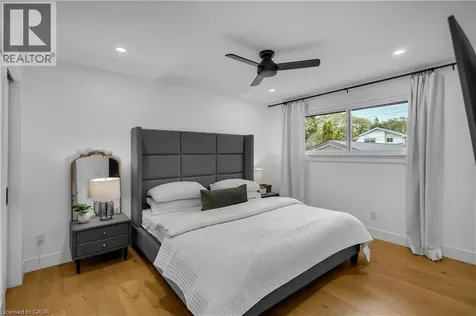 5211 Tamarac Drive Burlington ON L7L 3N3