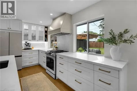 5211 Tamarac Drive Burlington ON L7L 3N3