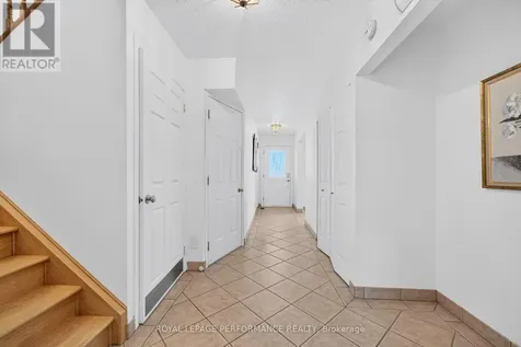 2365 Keystone Court Ottawa ON K1W 1B1