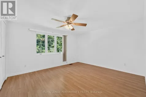 2365 Keystone Court Ottawa ON K1W 1B1