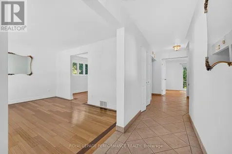 2365 Keystone Court Ottawa ON K1W 1B1