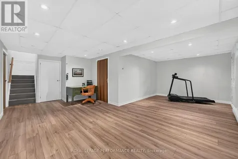 2365 Keystone Court Ottawa ON K1W 1B1