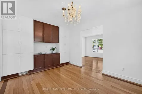 2365 Keystone Court Ottawa ON K1W 1B1