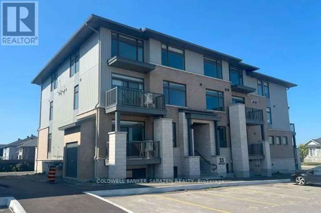 33 Salamander Way Ottawa ON K1X 0G1