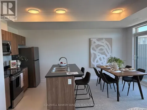 33 Salamander Way Ottawa ON K1X 0G1