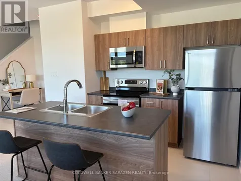 33 Salamander Way Ottawa ON K1X 0G1