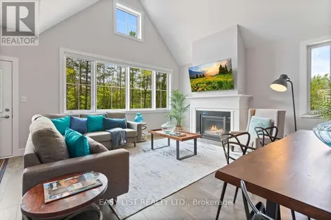 158 Courtland Street Blue Mountains ON L9Y 5L7