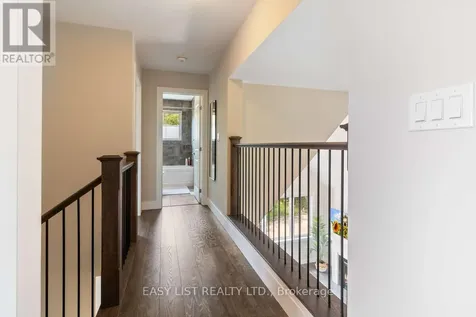 158 Courtland Street Blue Mountains ON L9Y 5L7