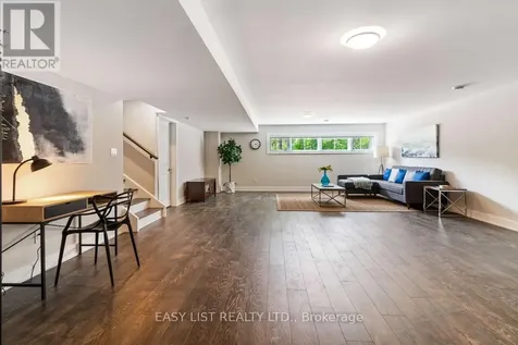158 Courtland Street Blue Mountains ON L9Y 5L7