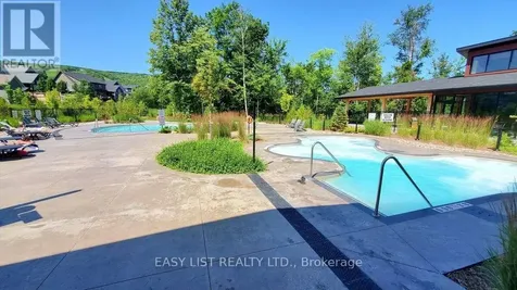158 Courtland Street Blue Mountains ON L9Y 5L7