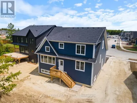 158 Courtland Street Blue Mountains ON L9Y 5L7