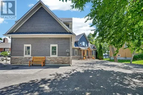 465 Mooney Crescent Orillia ON L3V 6R5