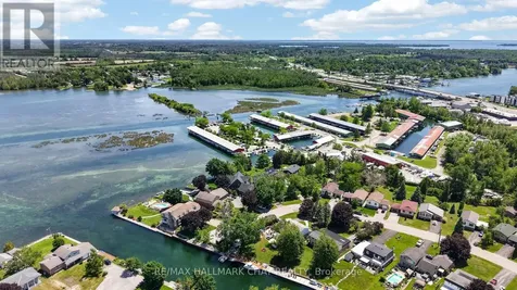 465 Mooney Crescent Orillia ON L3V 6R5