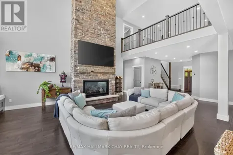 465 Mooney Crescent Orillia ON L3V 6R5