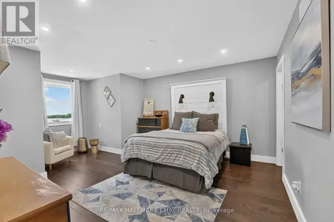 465 Mooney Crescent Orillia ON L3V 6R5