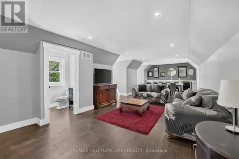 465 Mooney Crescent Orillia ON L3V 6R5