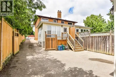 1027 Bernhardt Street Cambridge ON N3H 2X9