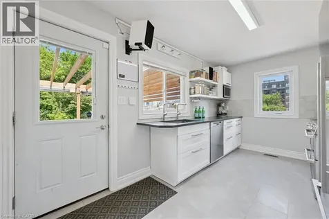 40 Madison Avenue South Kitchener ON N2G 3M5
