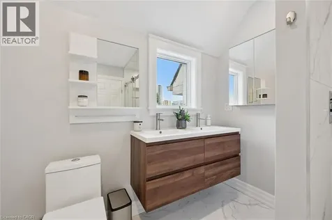 40 Madison Avenue South Kitchener ON N2G 3M5