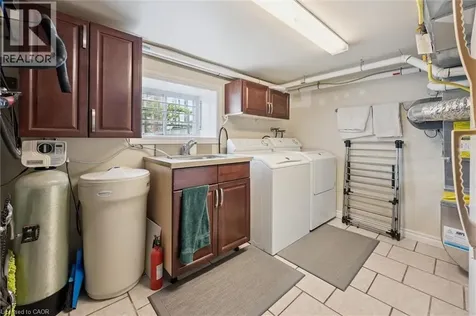40 Madison Avenue South Kitchener ON N2G 3M5