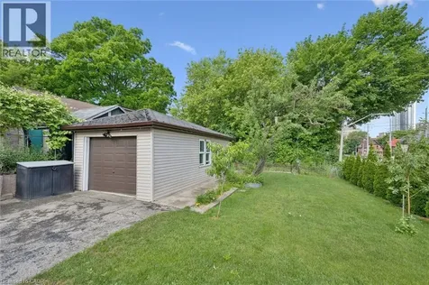 40 Madison Avenue South Kitchener ON N2G 3M5