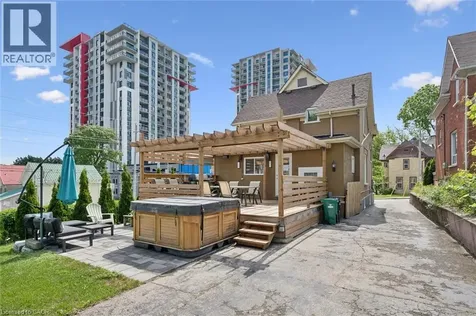 40 Madison Avenue South Kitchener ON N2G 3M5