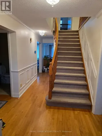 63 Topley Crescent Ottawa ON K1G 4M7