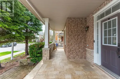 2299 Glazebrook Circle Oakville (wm Westmount) ON L6M 5B5