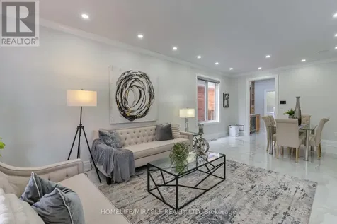 2299 Glazebrook Circle Oakville (wm Westmount) ON L6M 5B5