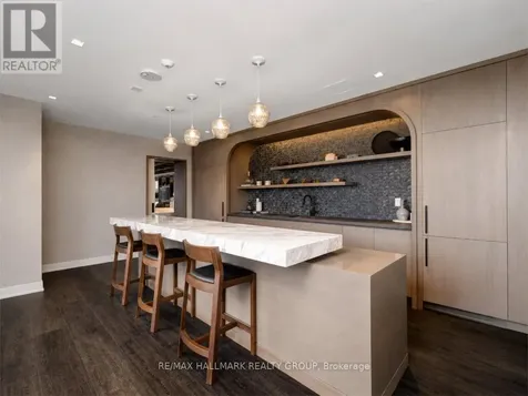 560 Rideau Street Ottawa ON K1N 5Z8