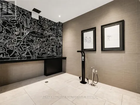 560 Rideau Street Ottawa ON K1N 5Z8