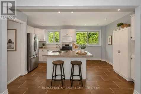 841 Balsam Drive Ottawa ON K1E 1B8