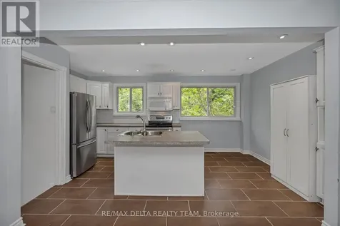 841 Balsam Drive Ottawa ON K1E 1B8